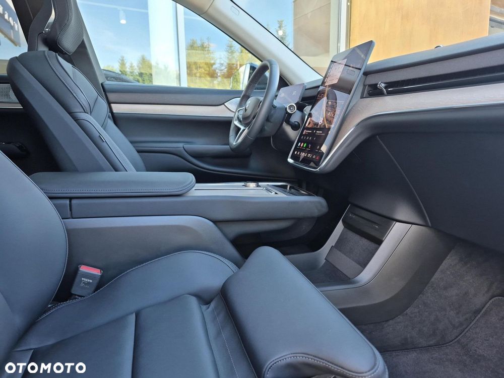 Volvo EX90 - 10