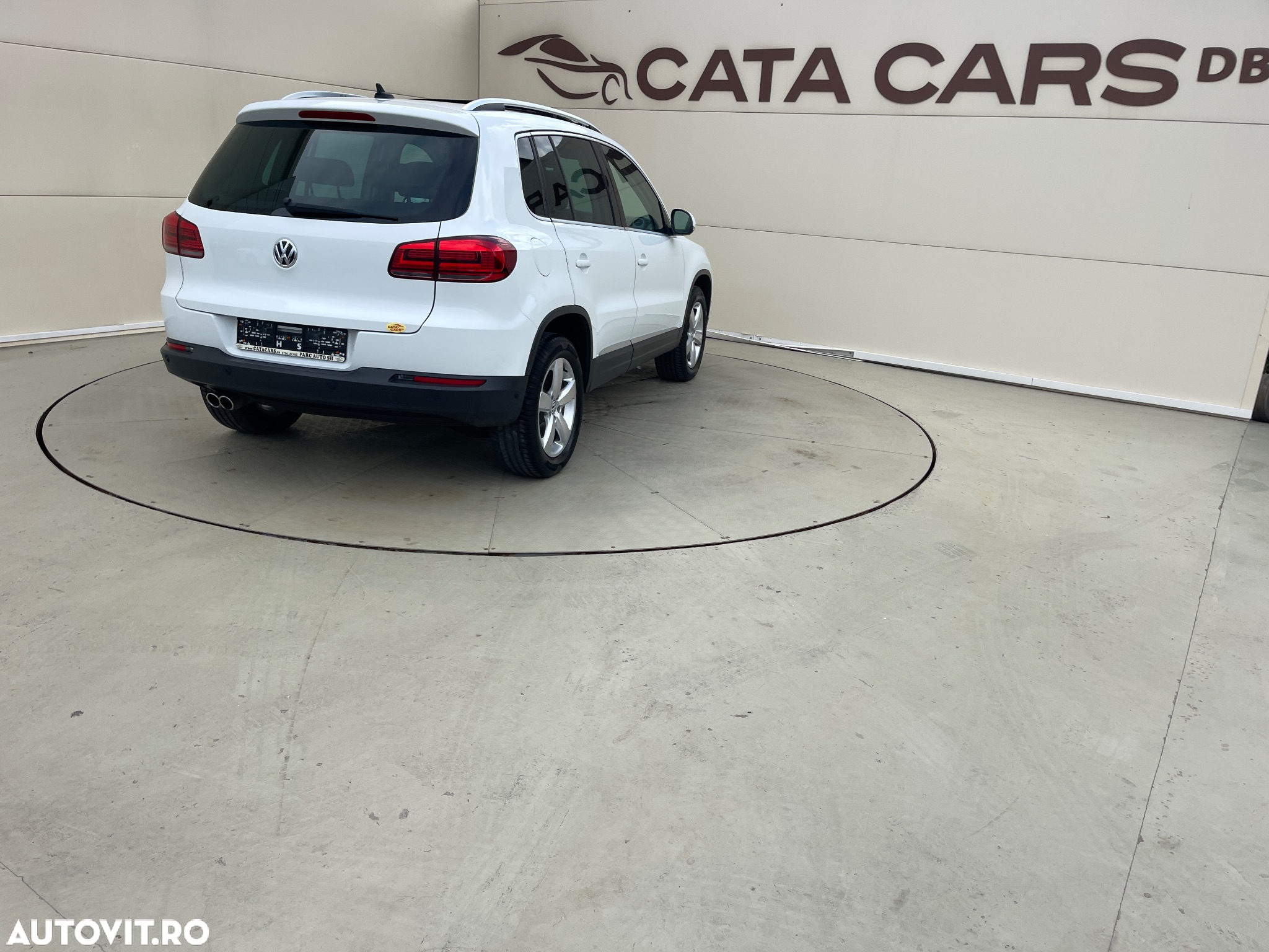 Volkswagen Tiguan 2.0 TDI DPF 4Motion BlueMotion Technology DSG Cup Sport & Style - 15