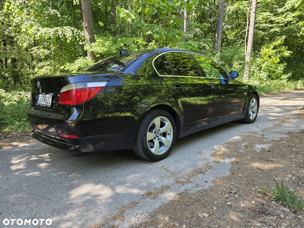 BMW Seria 5 520i - 8
