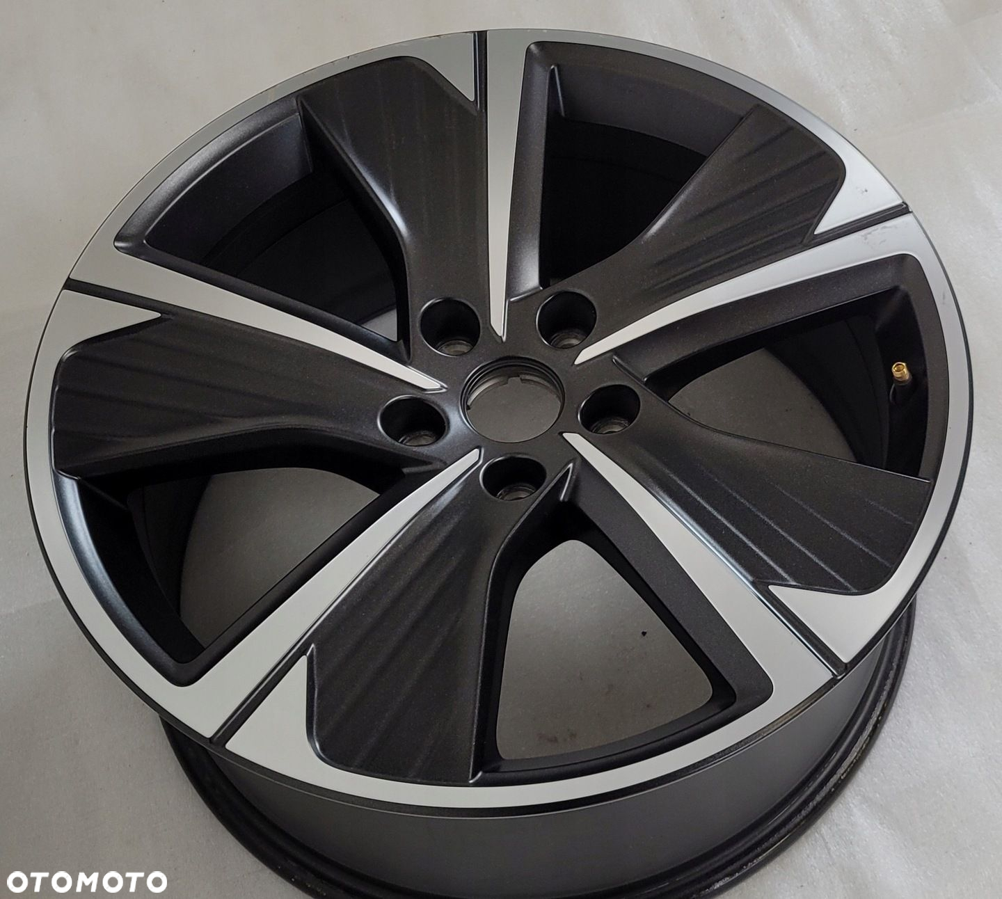 FELGA SEAT CUPRA FORMENTOR 5FF 8x18 18 ET40 5x112 - 7