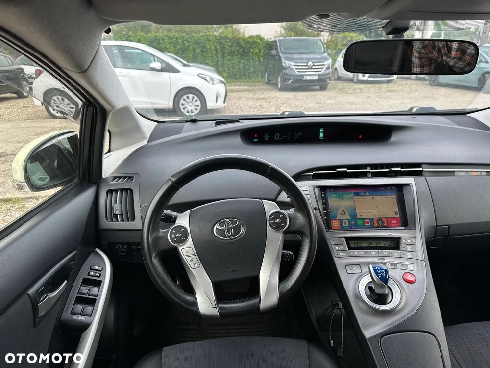 Toyota Prius - 15