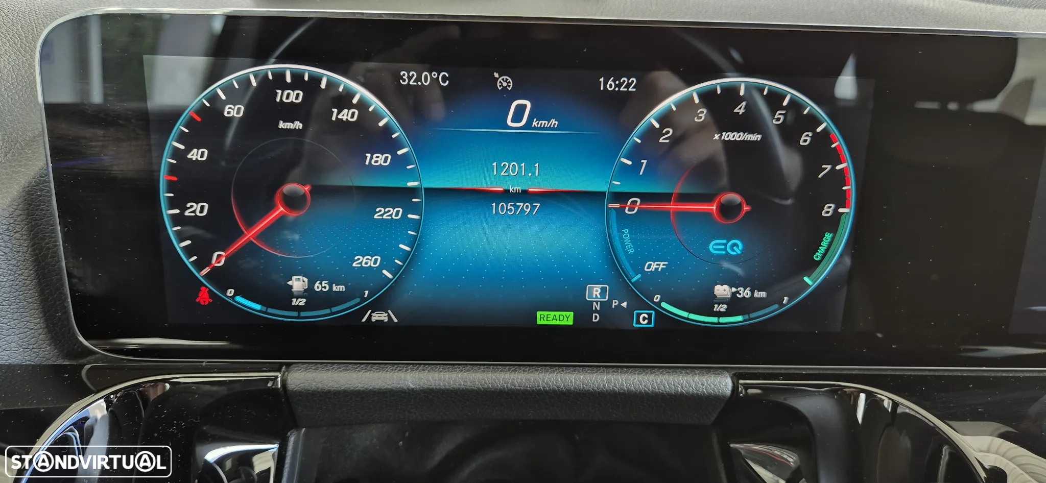 Mercedes-Benz GLA 250 e AMG Line - 19