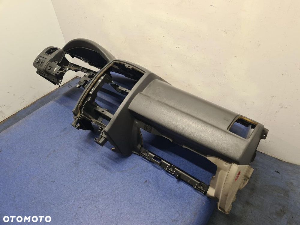 CHRYSLER 300C 3.0 CRD DESKA ROZDZIELCZA - 7