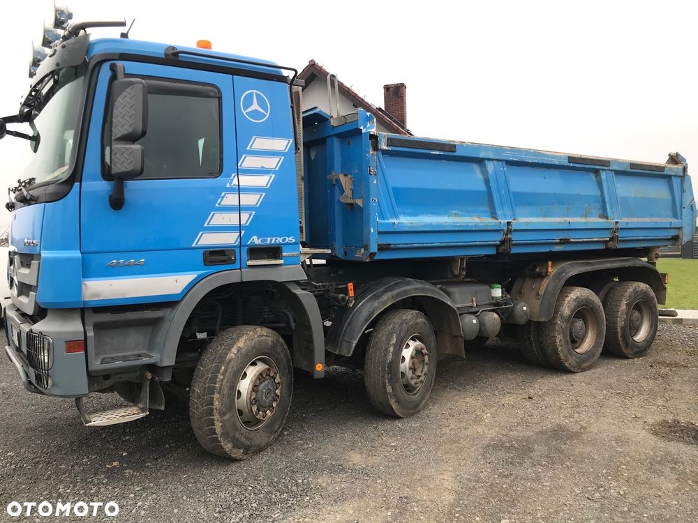 Mercedes-Benz Actros - 1