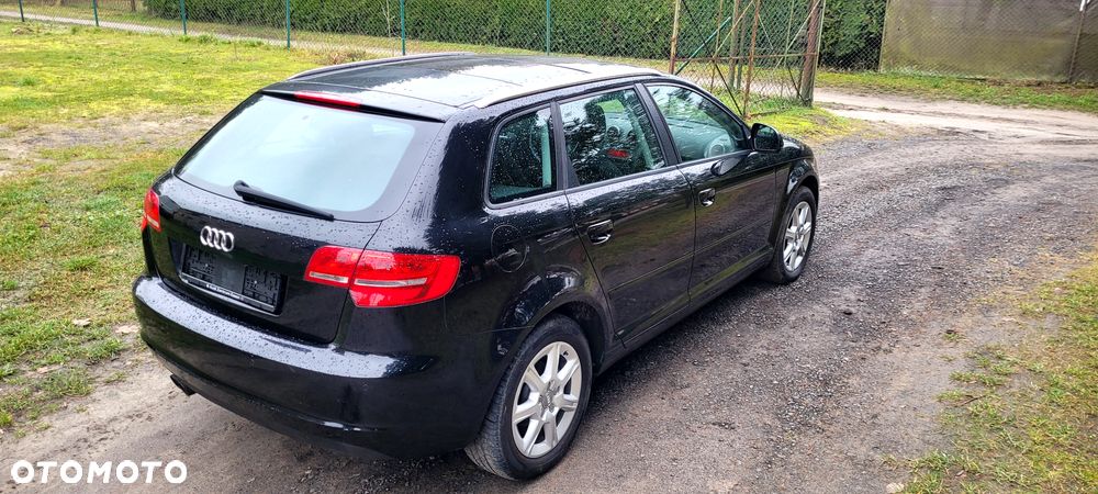 Audi A3 Sportback 2.0 TDI DPF Ambiente - 4