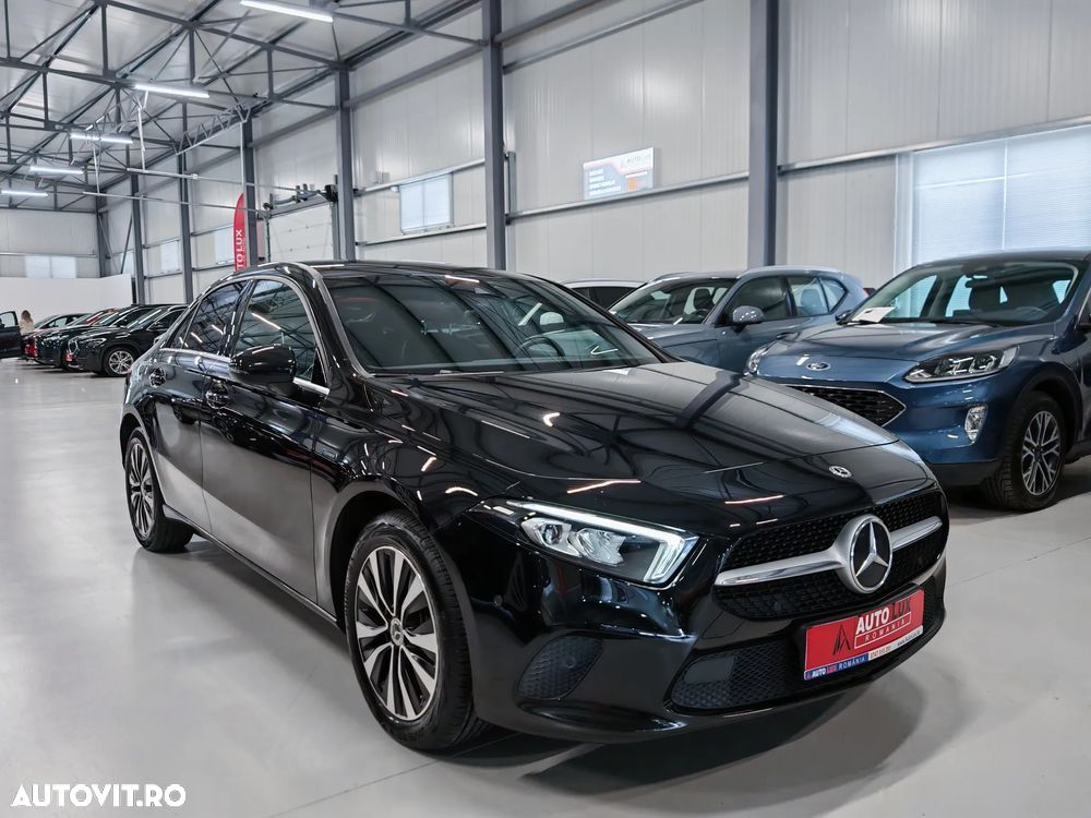 Mercedes-Benz A 250 e Sedan 8G-DCT - 2