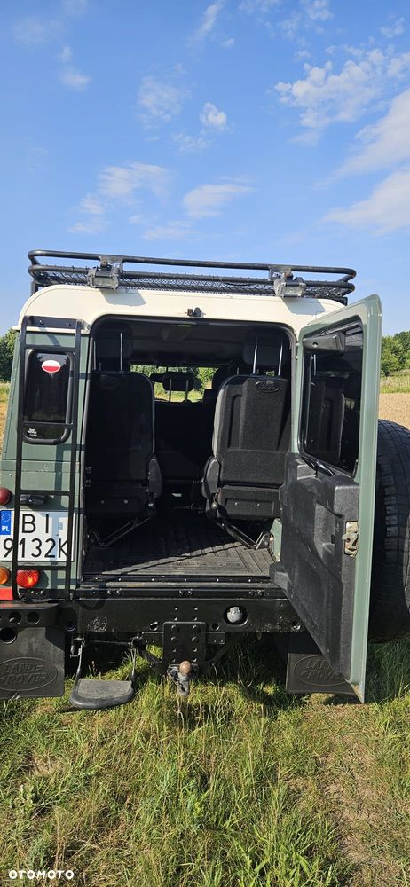 Land Rover Defender 2.4 TD4 SE - 9