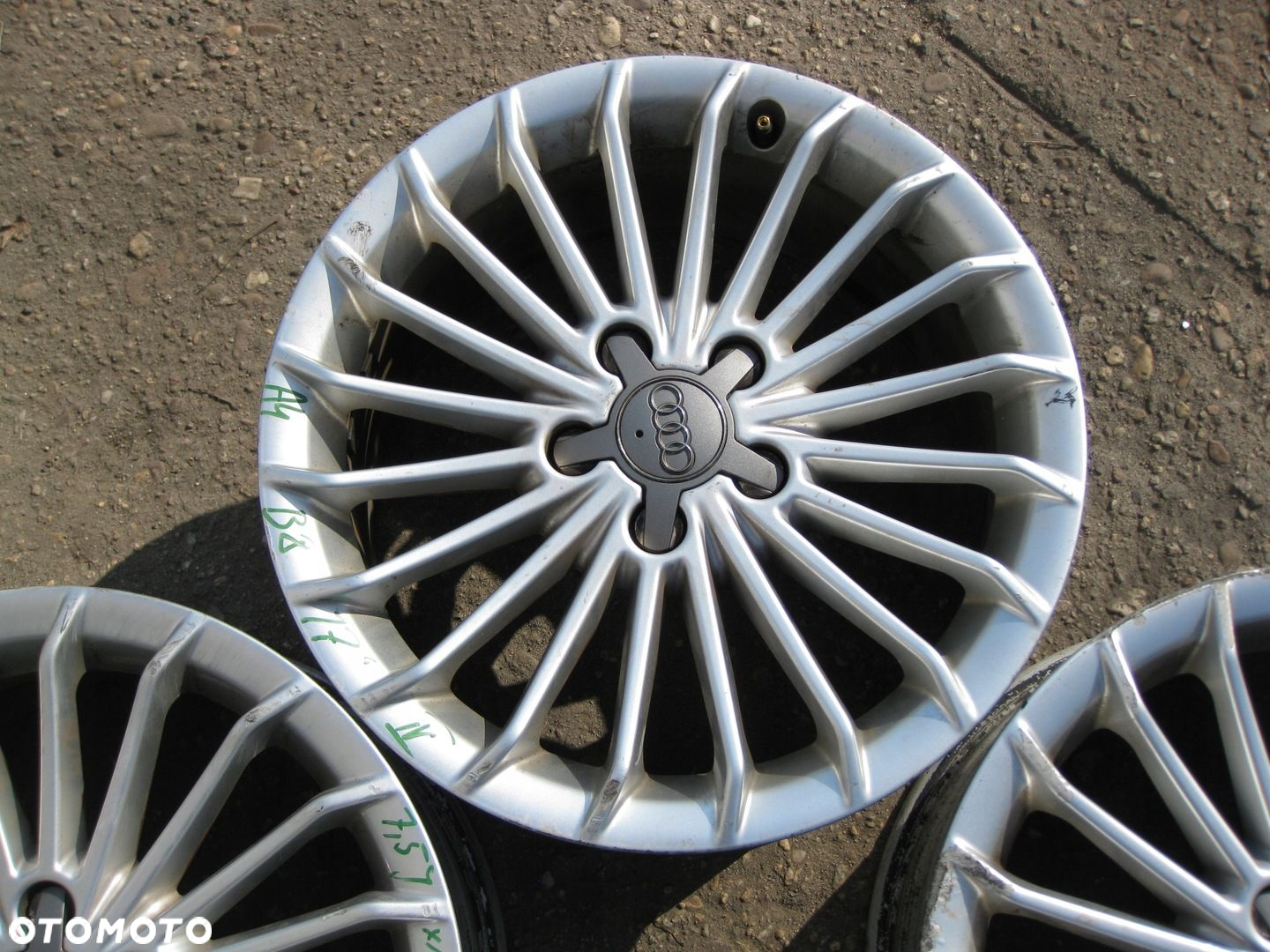 AUDI A4 B8 FELGI ALUMINIOWE 17" ET 45 KOMPLET 8K0601025CF - 5