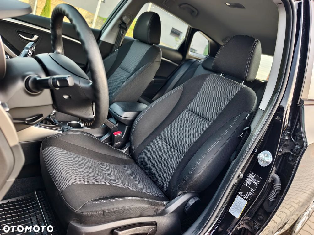 Hyundai i30 Kombi 1.4 Passion Plus - 9
