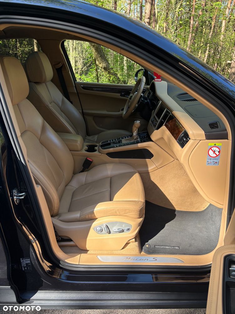 Porsche Macan - 32