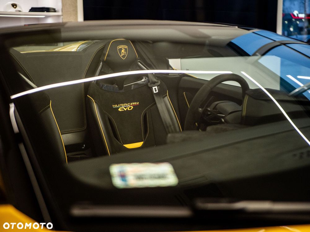 Lamborghini Huracan - 16