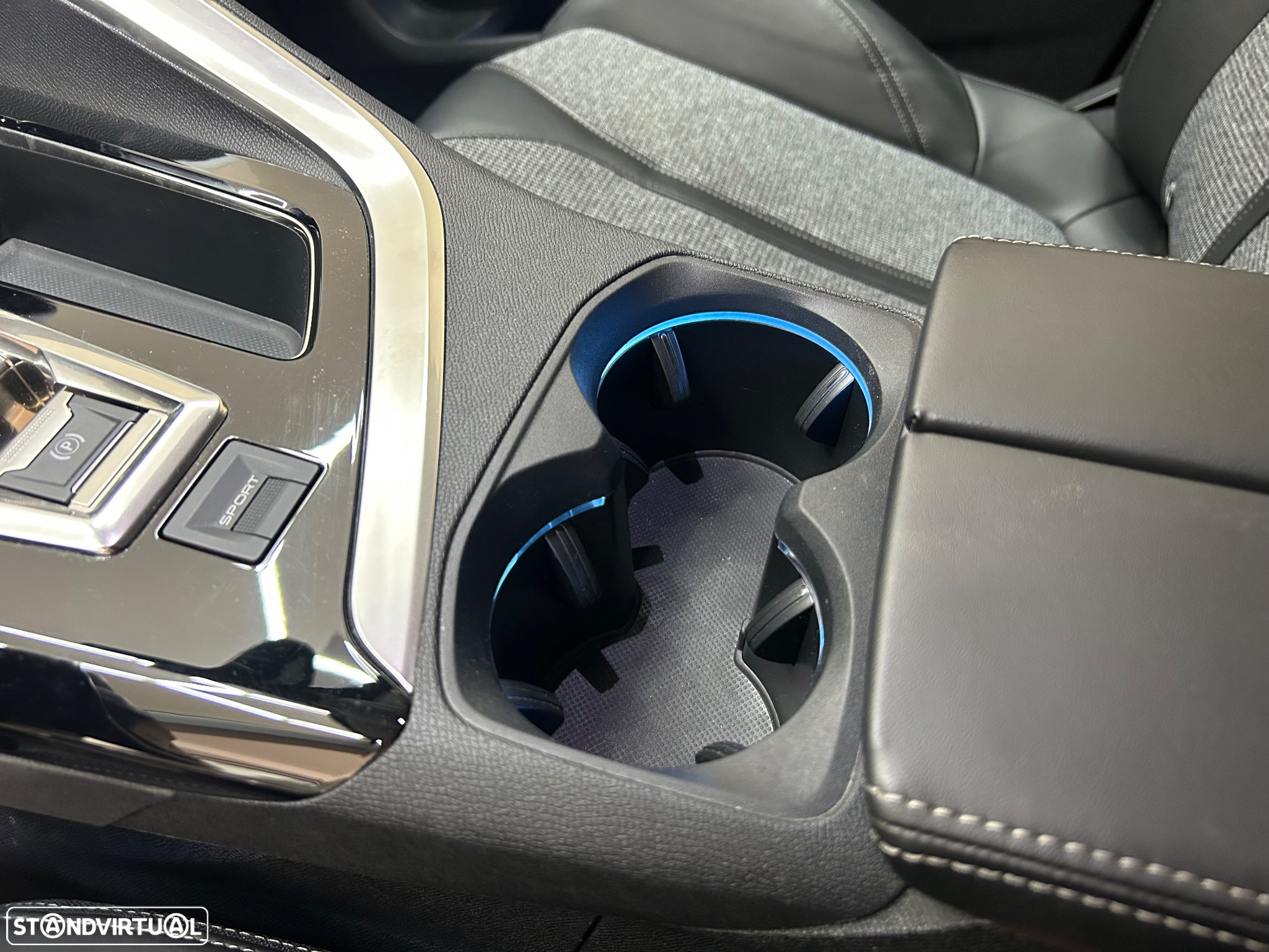 Peugeot 3008 1.2 PureTech Allure EAT6 - 10