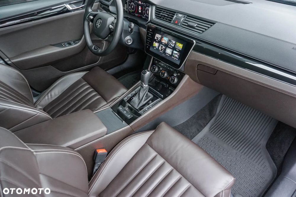 Skoda Superb 2.0 TSI L&K DSG - 36