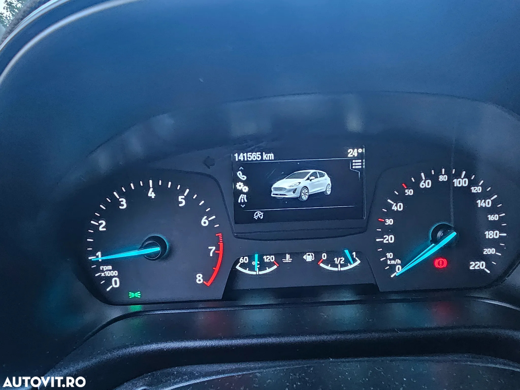 Ford Fiesta 1.0 EcoBoost Titanium - 26
