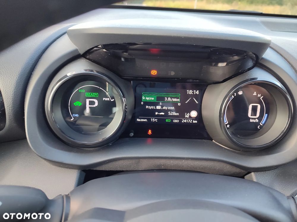 Toyota Yaris Hybrid 1.5 Selection Style - 9