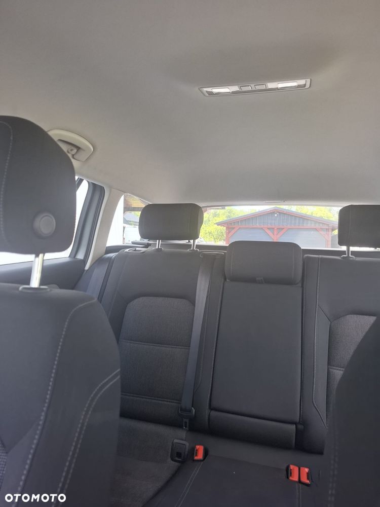 Volkswagen Passat 1.6 TDI (BlueMotion Technology) Comfortline - 14