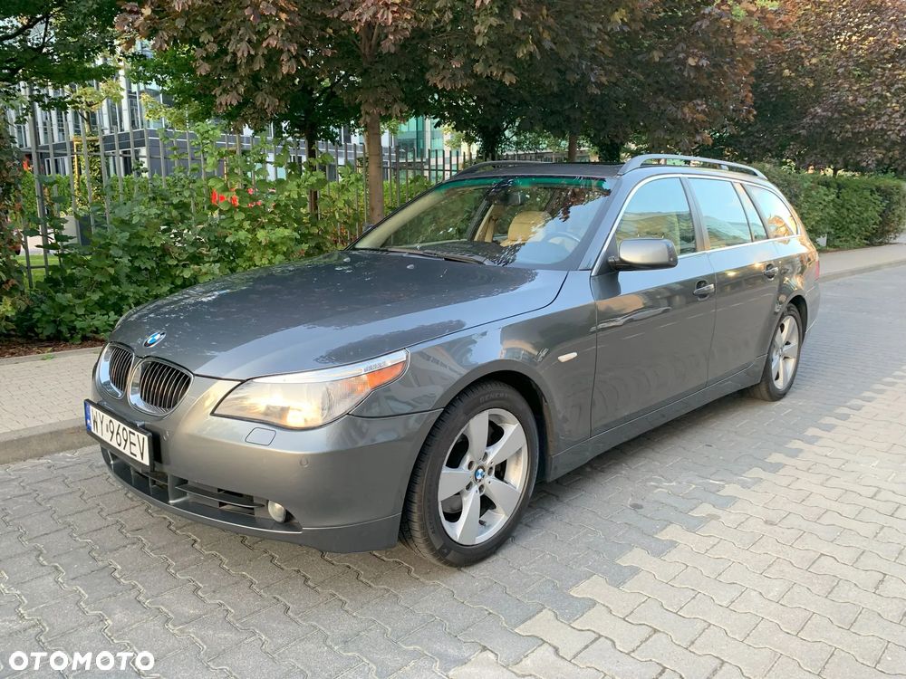 BMW Seria 5 530xi Touring - 1