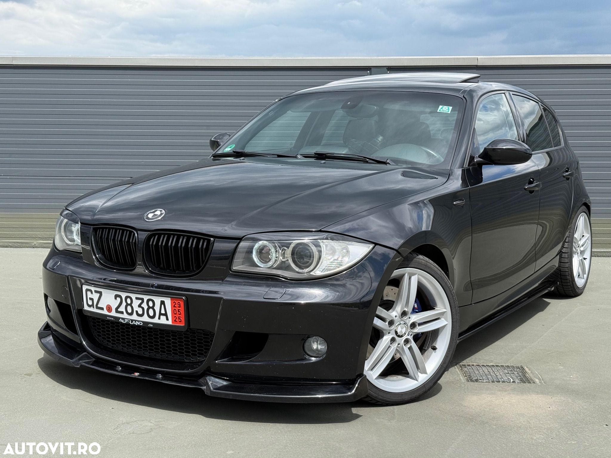 BMW Seria 1 123d - 1