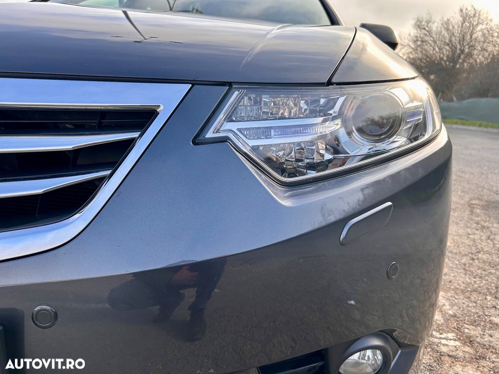 Honda Accord 2.0i MT Lifestile - 12