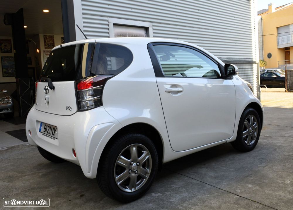 Toyota iQ 1.0 VVT-i Essential+AC - 18
