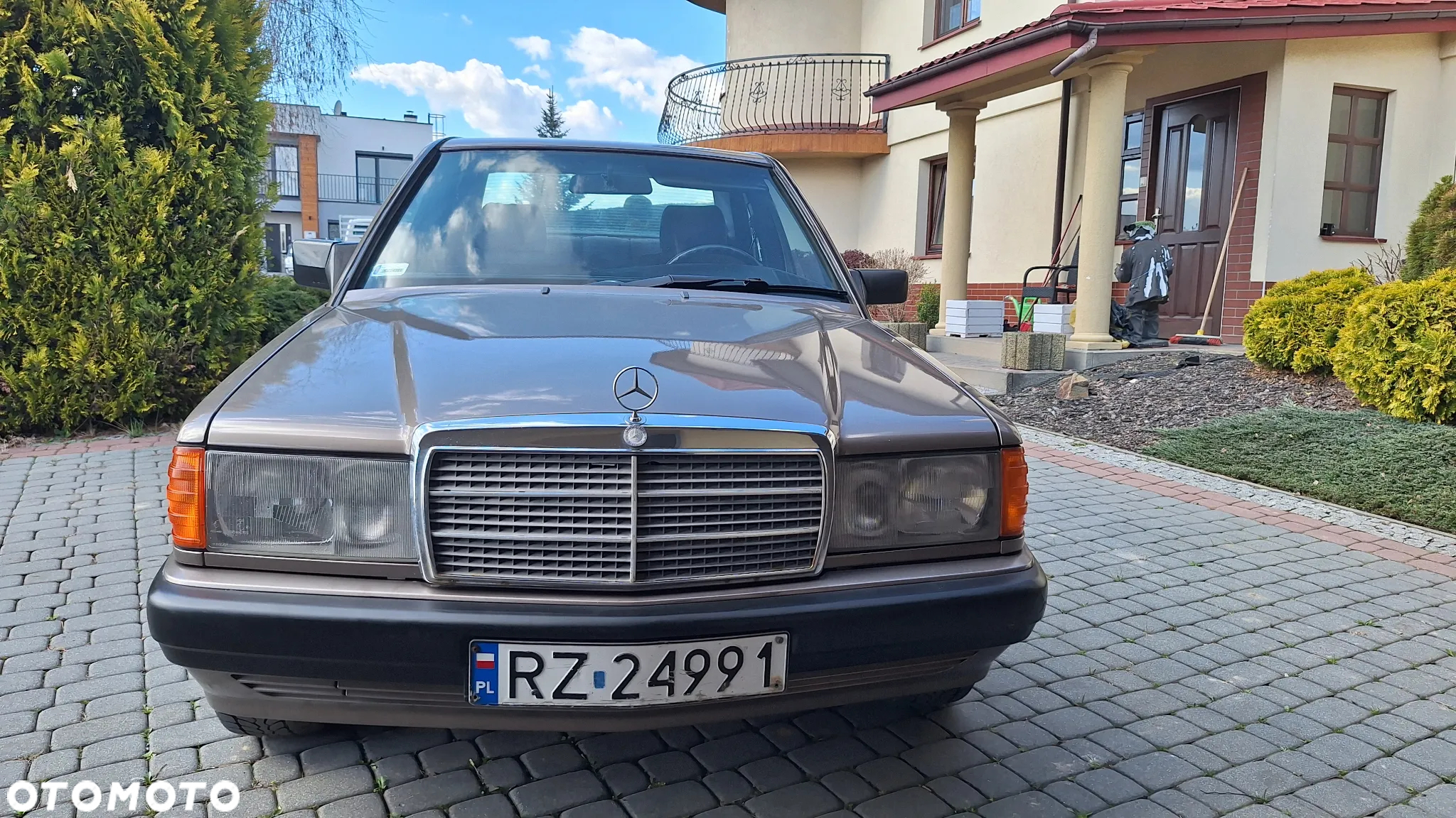 Mercedes-Benz W201 (190) - 2