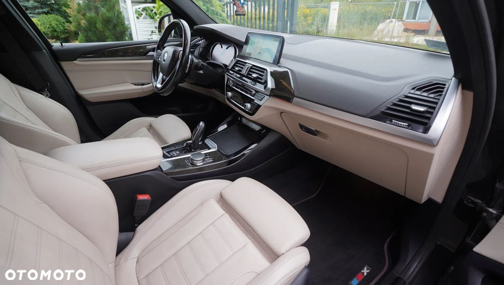 BMW X3 xDrive30i Luxury Line - 14