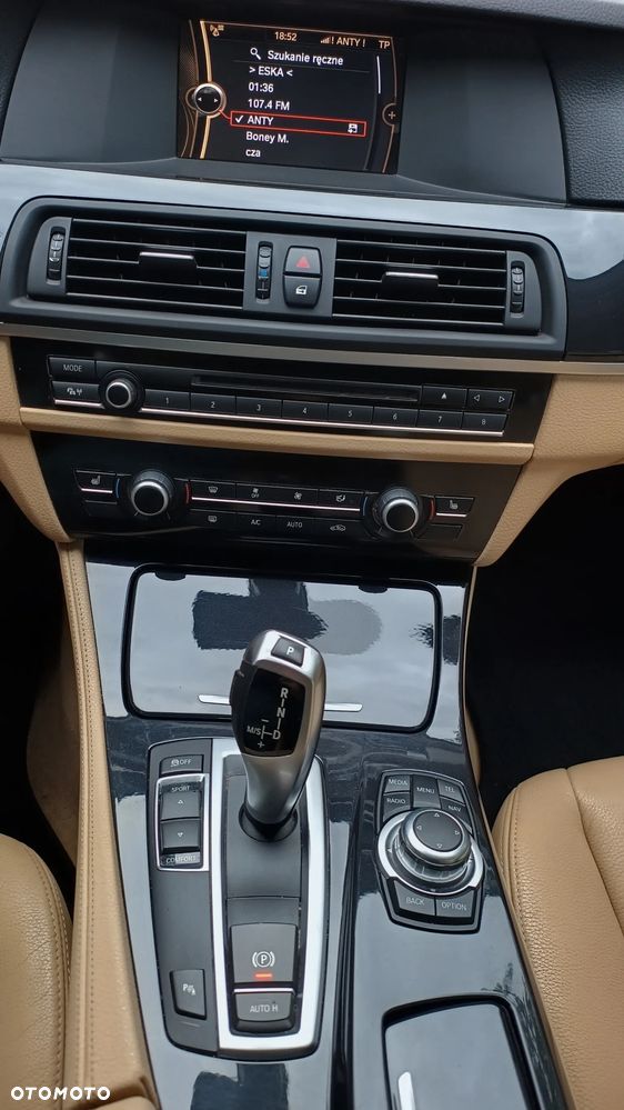 BMW Seria 5 520d Luxury Line - 16