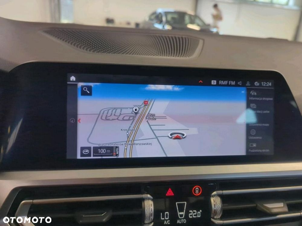 BMW Seria 3 318i Sport Line - 12