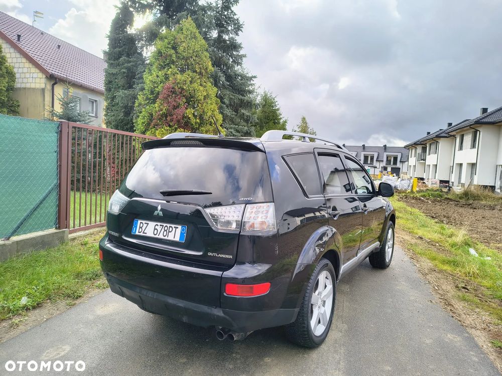 Mitsubishi Outlander 2.0 DI-D 4WD Instyle - 4