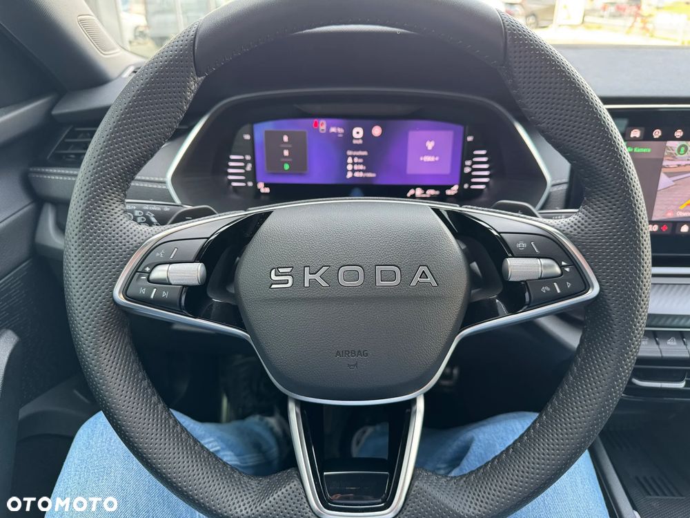 Skoda Octavia 2.0 TDI Sportline DSG - 32