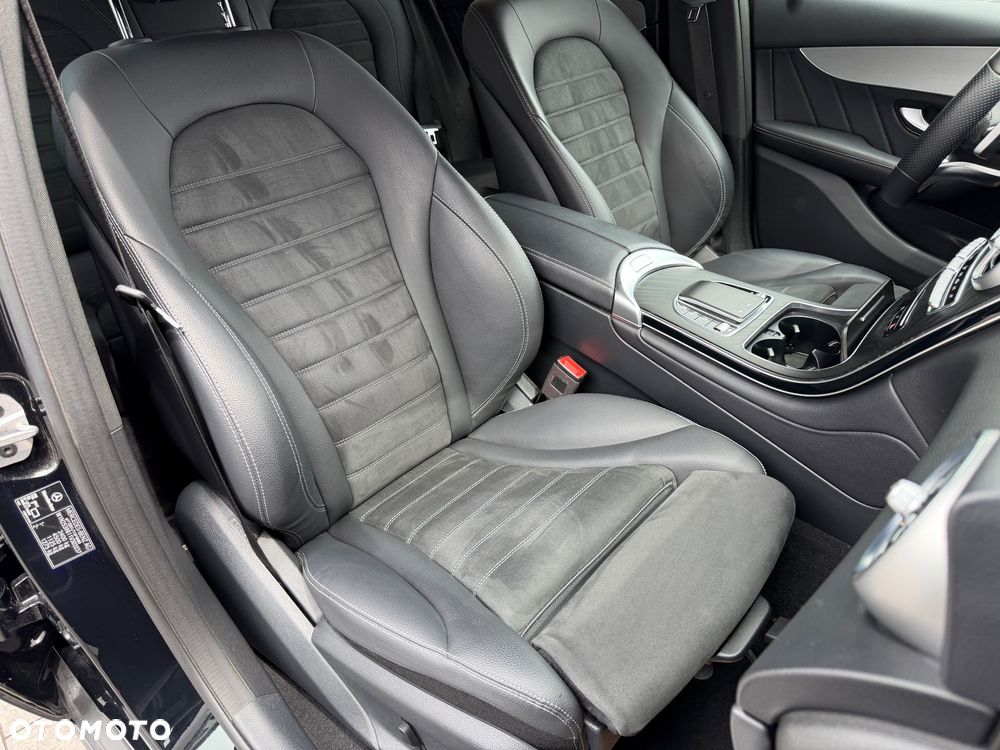 Mercedes-Benz GLC 200 4Matic 9G-TRONIC AMG Line - 36