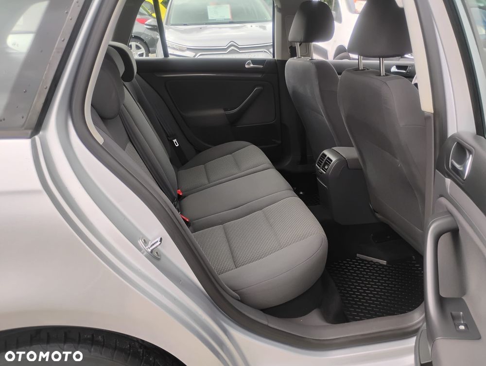 Volkswagen Golf 1.9 TDI DPF Sportline - 20