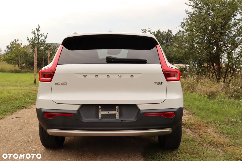 Volvo XC 40 T5 AWD Momentum - 7