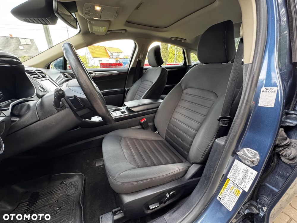 Ford Fusion - 8