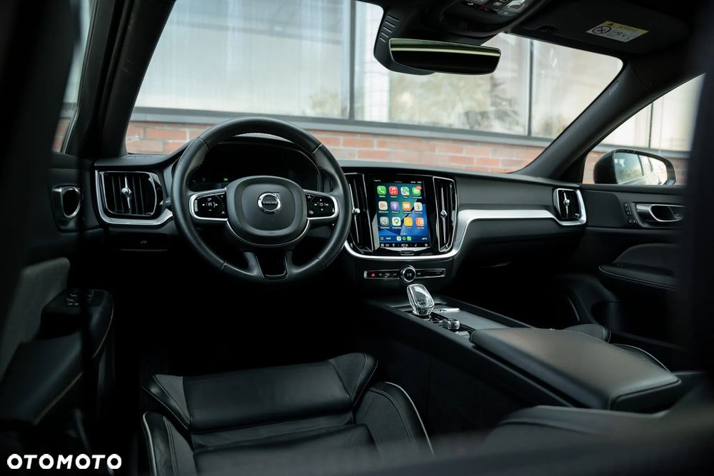 Volvo V60 B4 B DKG Ultimate Dark - 27