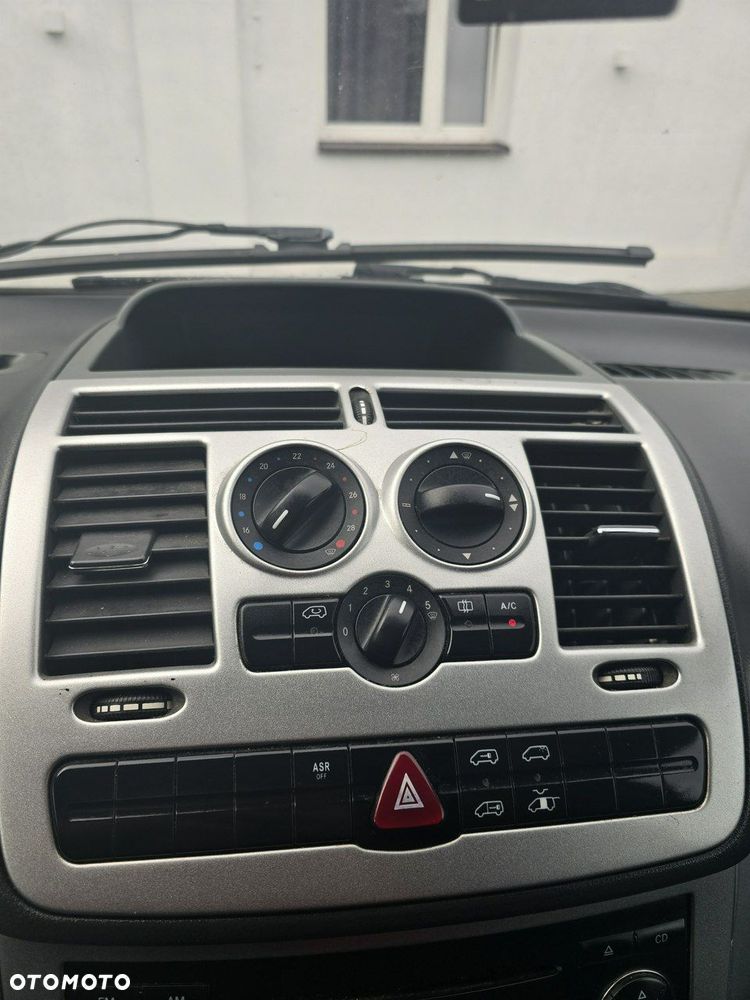 Mercedes-Benz Vito - 29
