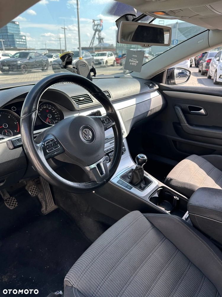 Volkswagen Passat 2.0 TDI Trendline - 9