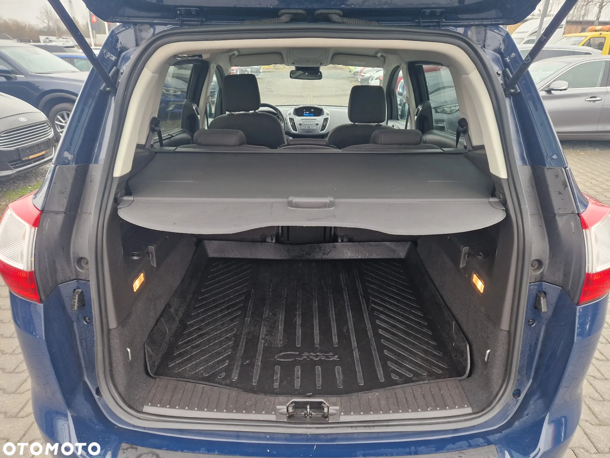 Ford Grand C-MAX - 8