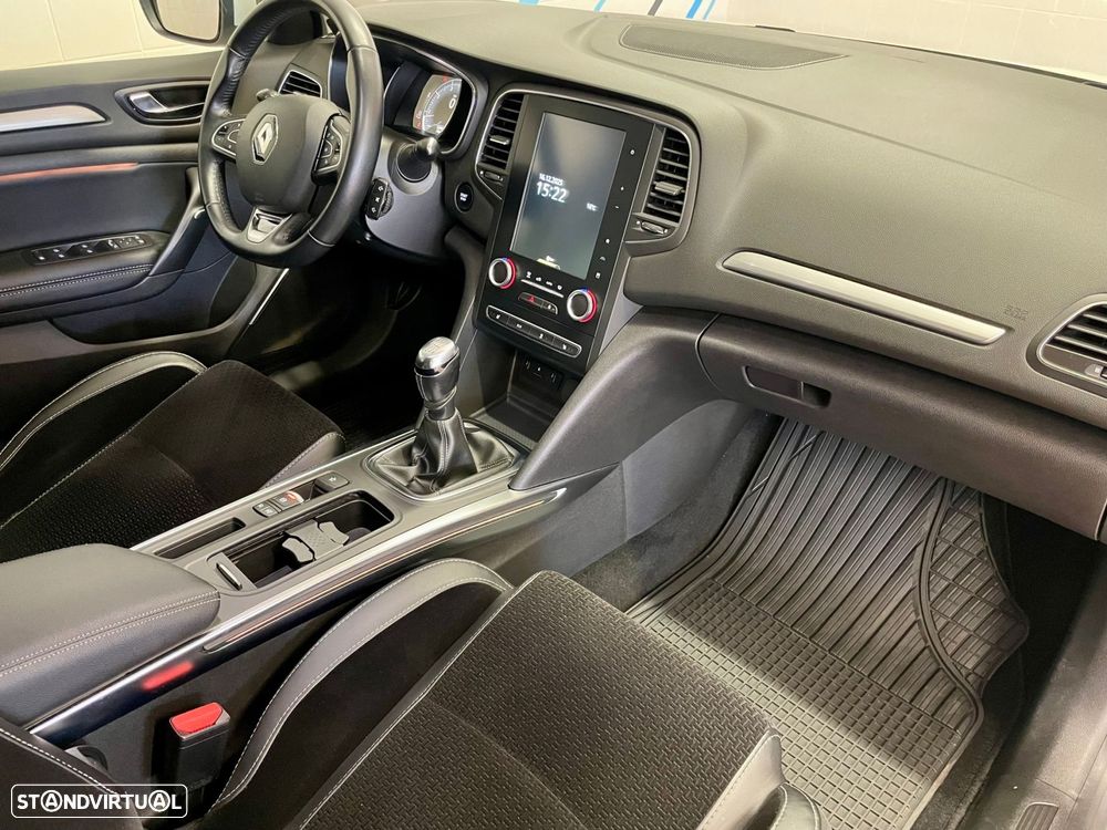 Renault Mégane ENERGY TCe 130 INTENS - 39