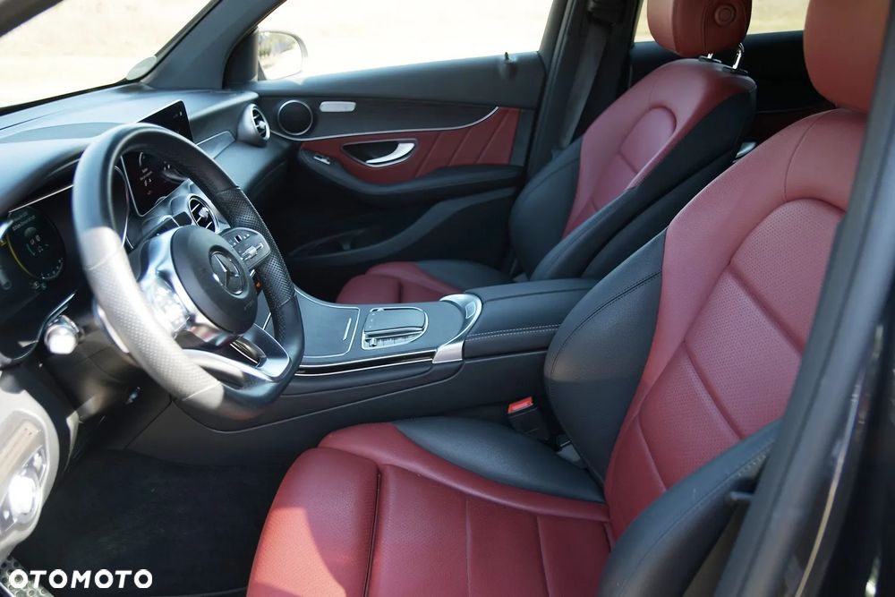 Mercedes-Benz GLC 220 d 4Matic 9G-TRONIC Exclusive - 25