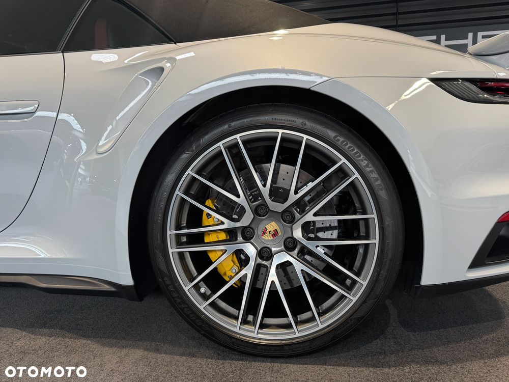 Porsche 911 Turbo S - 19