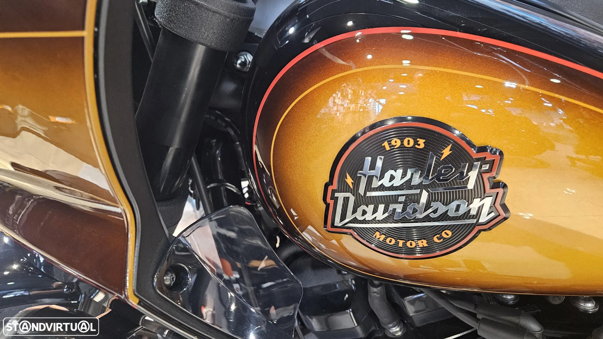 Harley-Davidson Low Rider ST - 20
