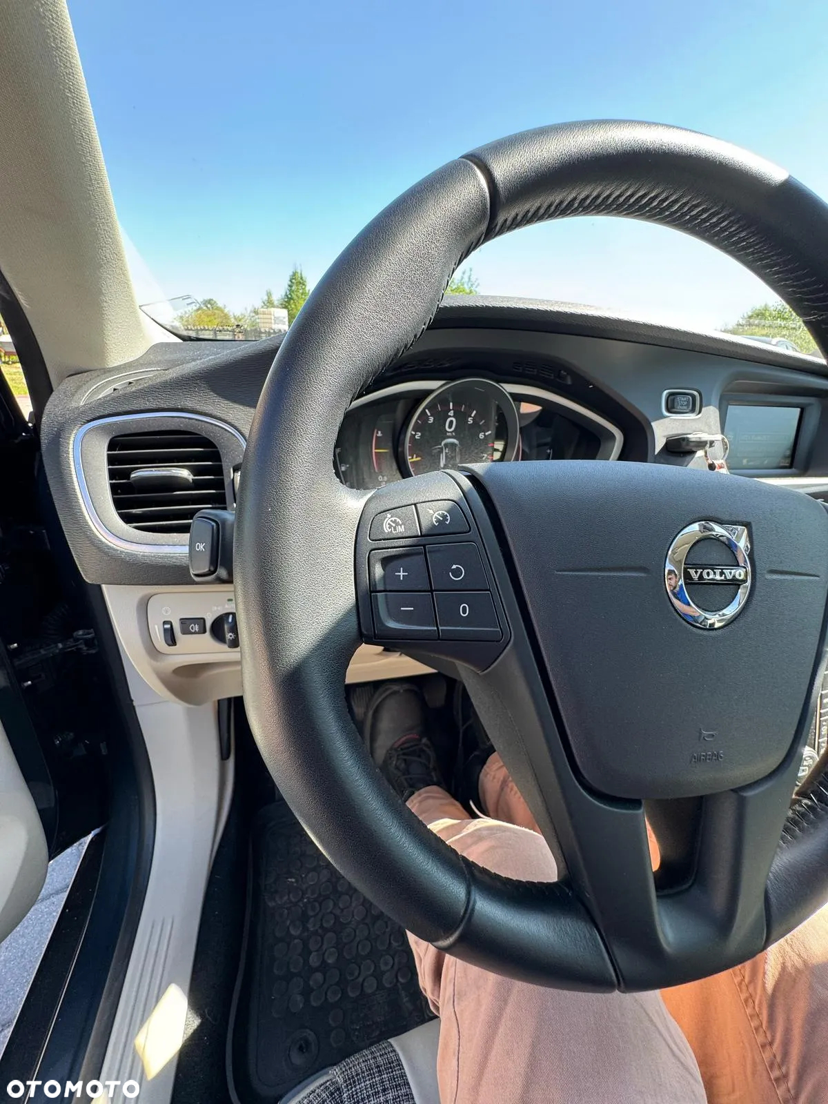 Volvo V40 T3 Drive-E Kinetic - 31