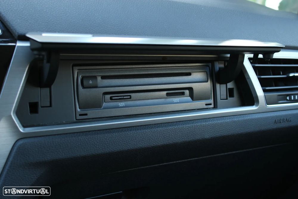 VW Touran 1.6 TDI Highline DSG - 29