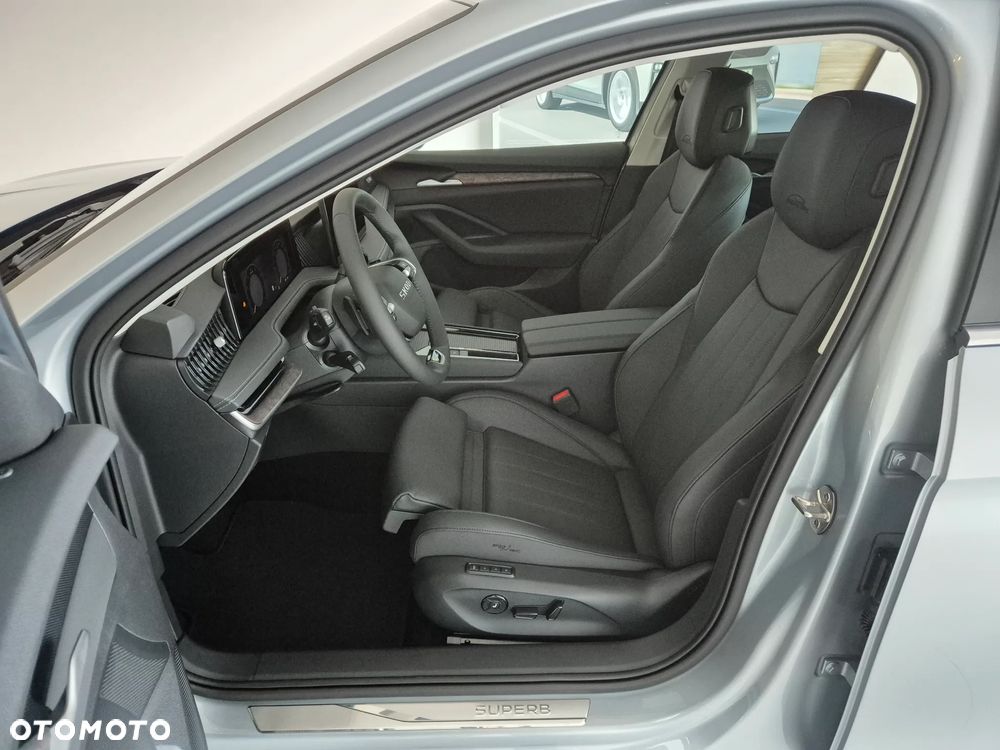 Skoda Superb 2.0 TSI L&K DSG - 22