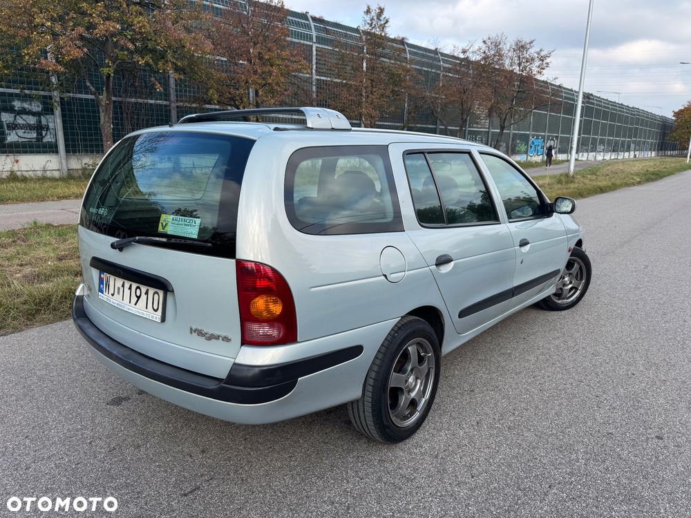 Renault Megane 2000 photo 4