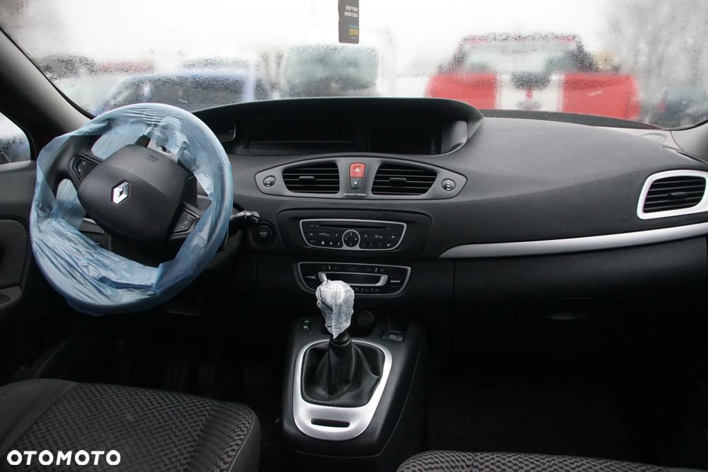 Auto na części - Renault Megane Scenic III 1.4 TCE 130 KM H4JA700 TENNJ 2011R Silnik Skrzynia Drzwi Klapa Zderzak Lampa Szyba Lusterko Klamka Deska Kokpit Sterownik Moduł Czujnik Licznik Wyświetlacz Kierownica Panel - 16