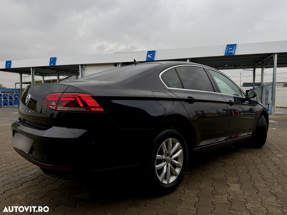 Volkswagen Passat 2.0 TDI SCR Comfortline - 6