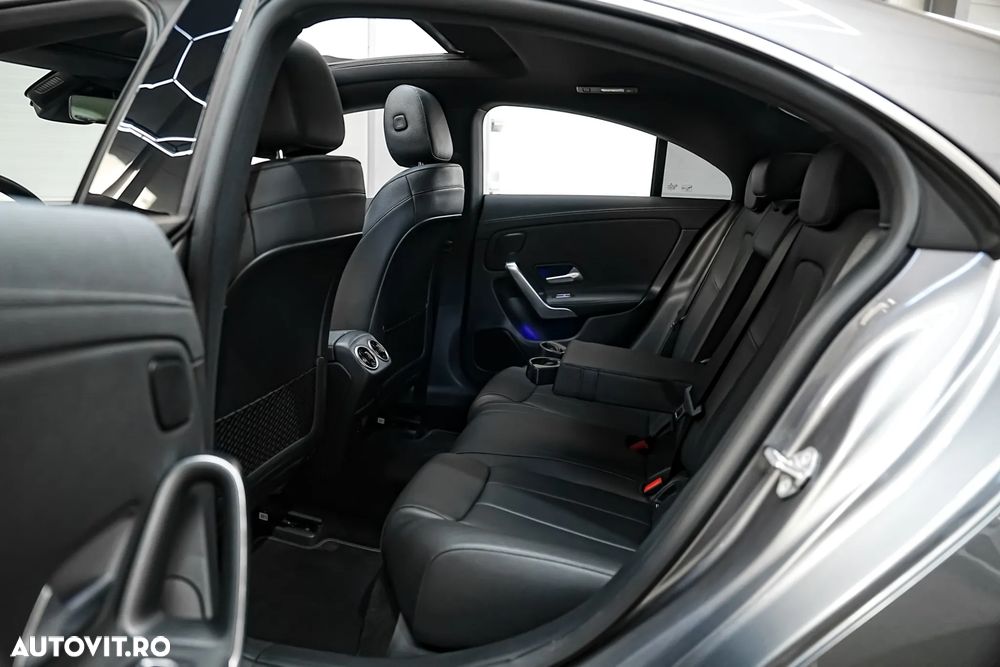Mercedes-Benz CLA 180 7G-DCT Edition Progressive Line - 9