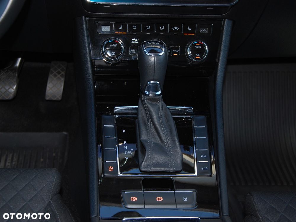 Skoda Superb 1.5 TSI Style DSG - 31